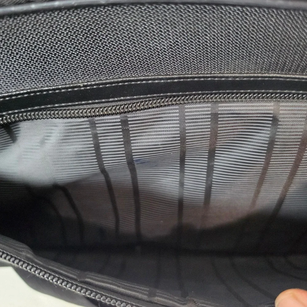 Kenneth Cole Reaction Mens Black Nylon Laptop Messenger Bag Briefcase Travel